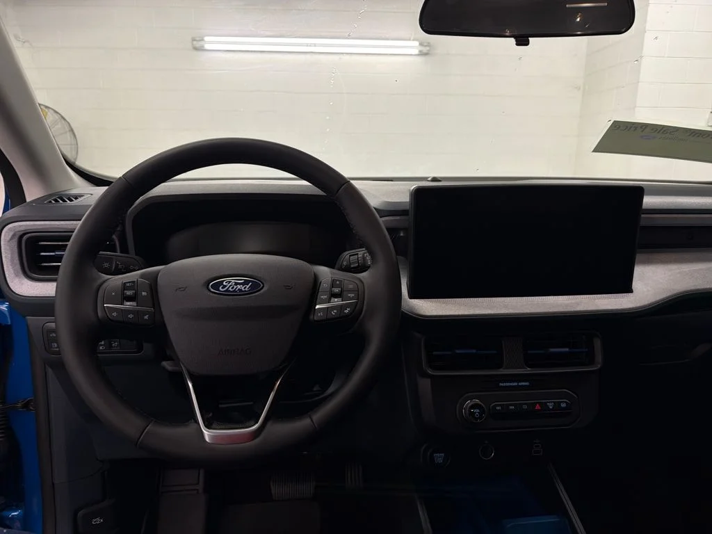 2025 Ford Maverick XLT - Photo 8