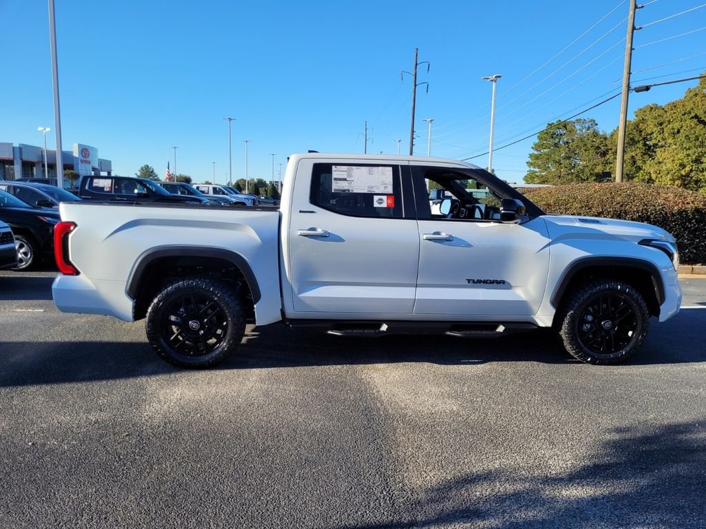 2026 Toyota Tundra Limited - Photo 10