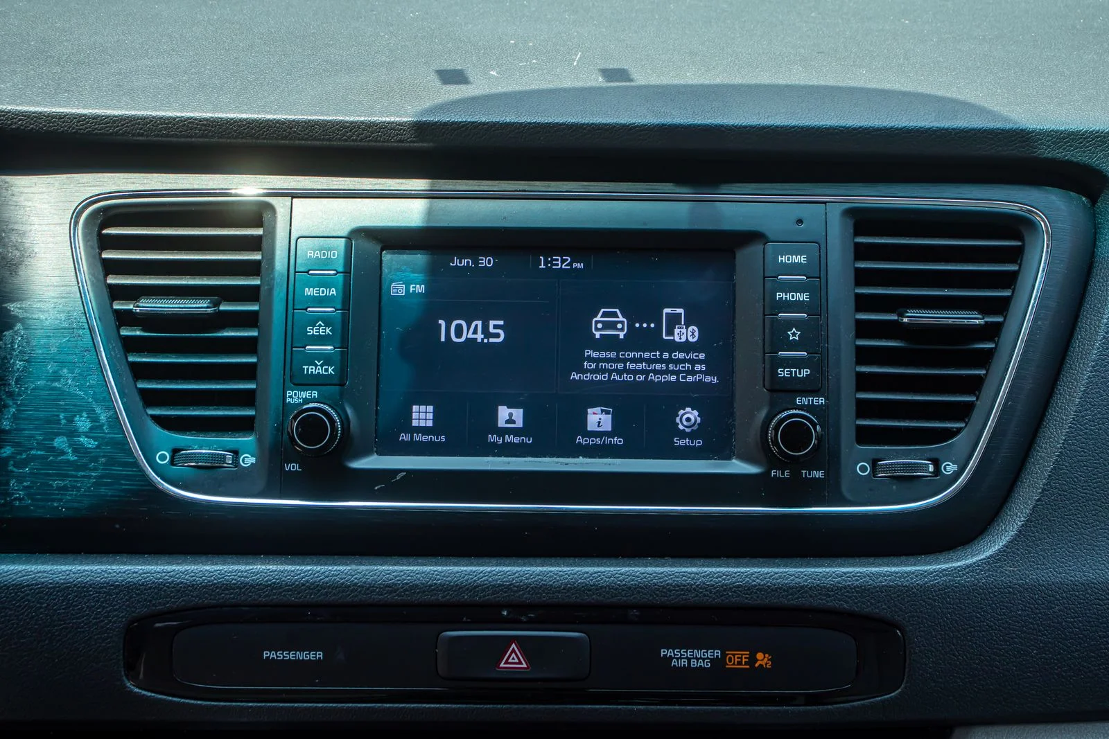 Used 2020 Black Kia LX image 18