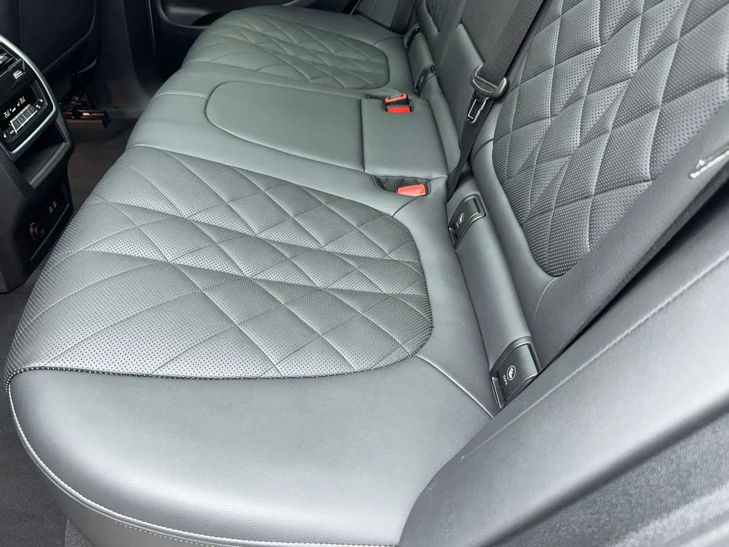 Used 2024 White BMW sDrive40i X LINE,NAV,CAM,PANO,CLMT STS,HEADS UP image 45