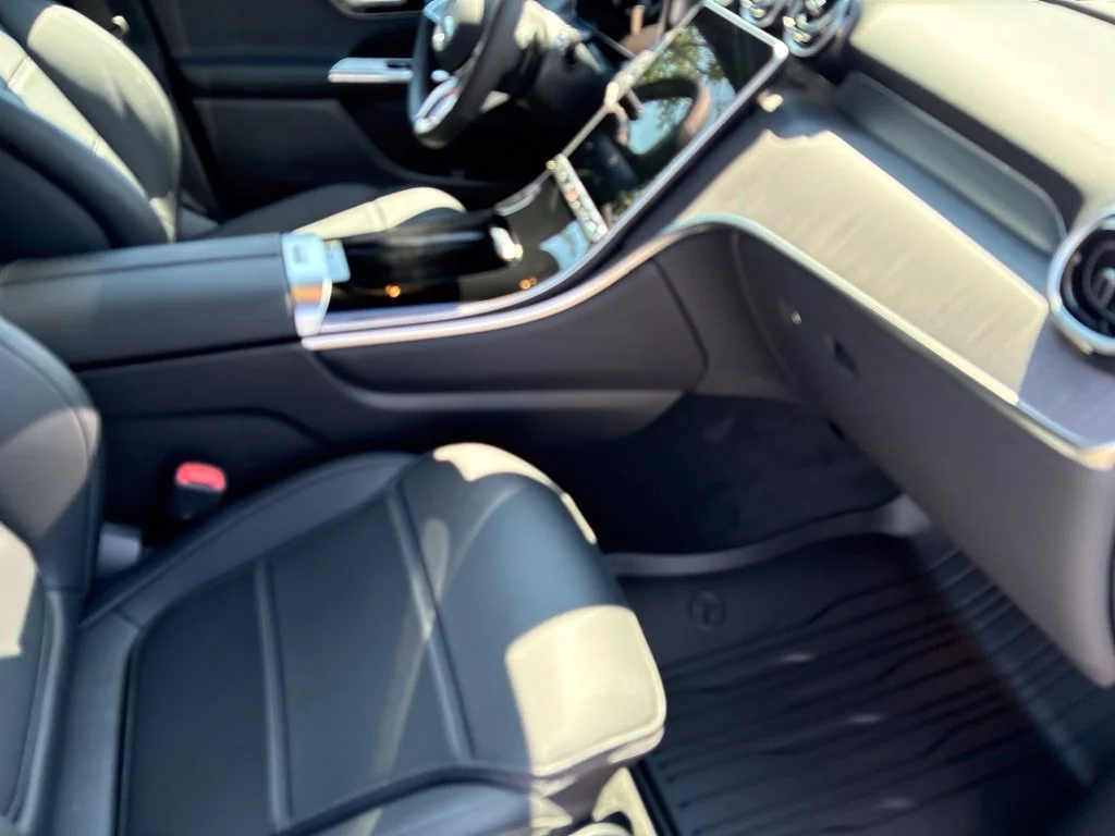 New 2027 Obsidian Black Metallic Mercedes-Benz GLC 300 image 22