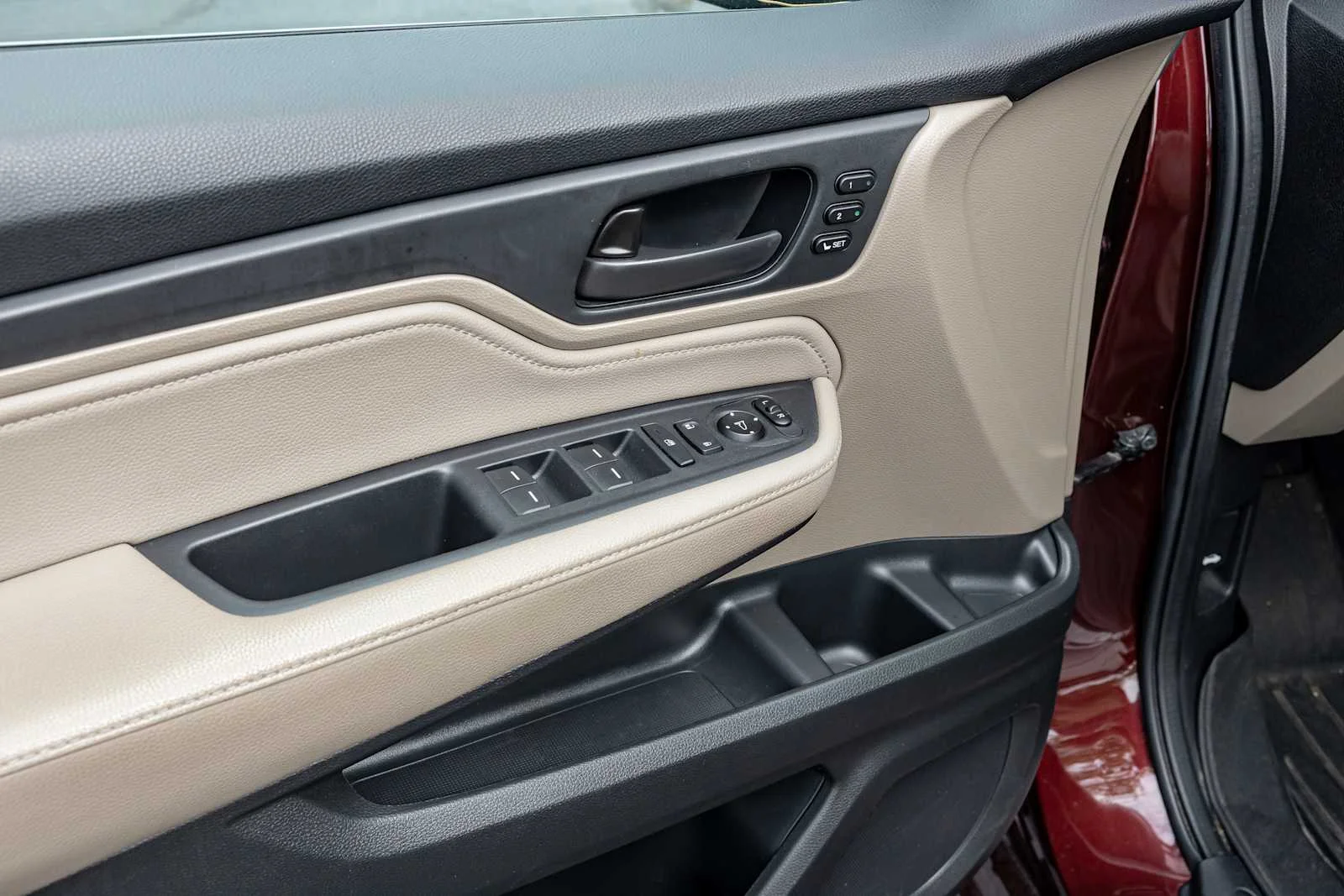 Used 2019 Deep Scarlet Pearl Honda Touring image 13