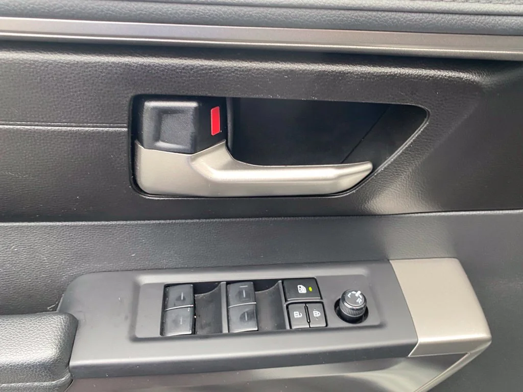 Used 2025 White Toyota SR5 image 21