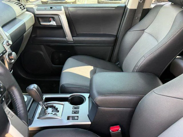 Certified Used 2023 CLASSIC SILVER METALLIC Toyota SR5 Premium image 40