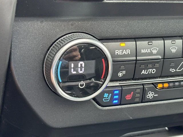 Used 2018 Silver Ford XLT image 40