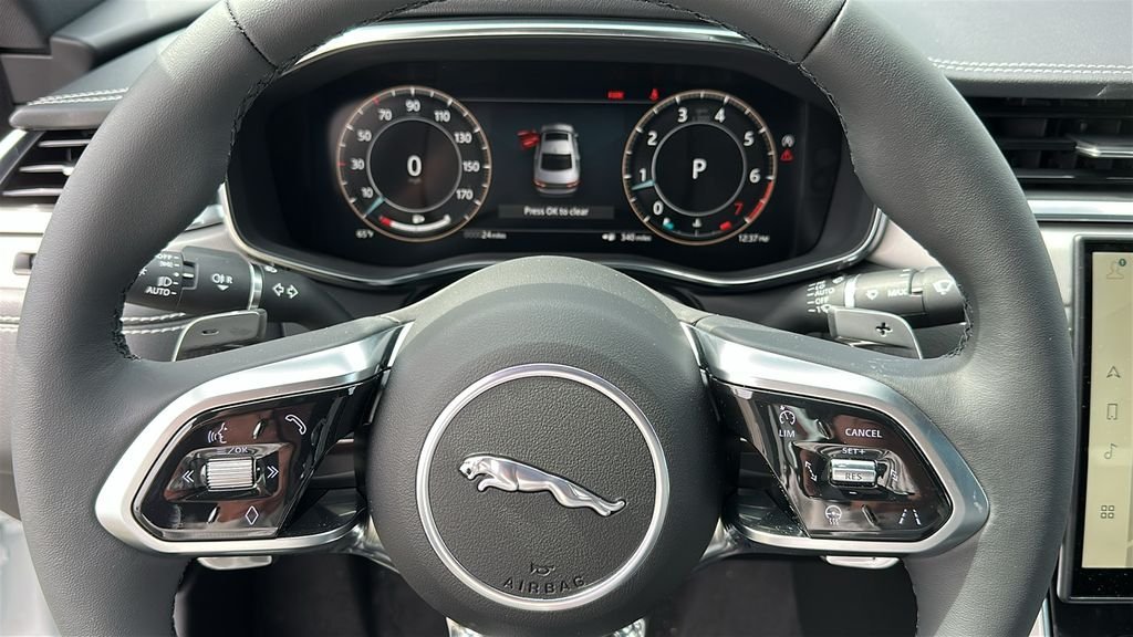 New 2024 Fuji White JAGUAR P300 R-DYNAMIC SE AWD image 10