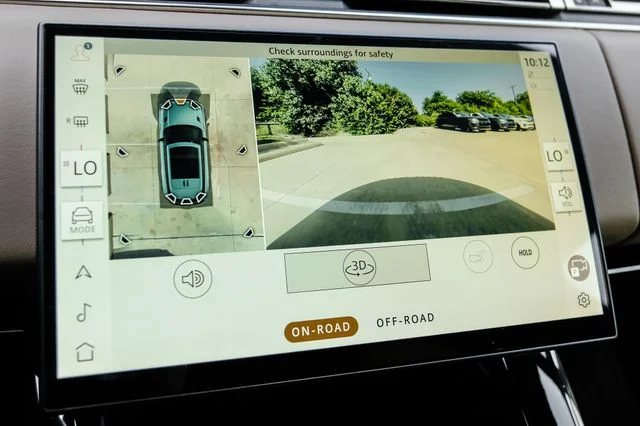 New 2026  Land Rover SE image 25