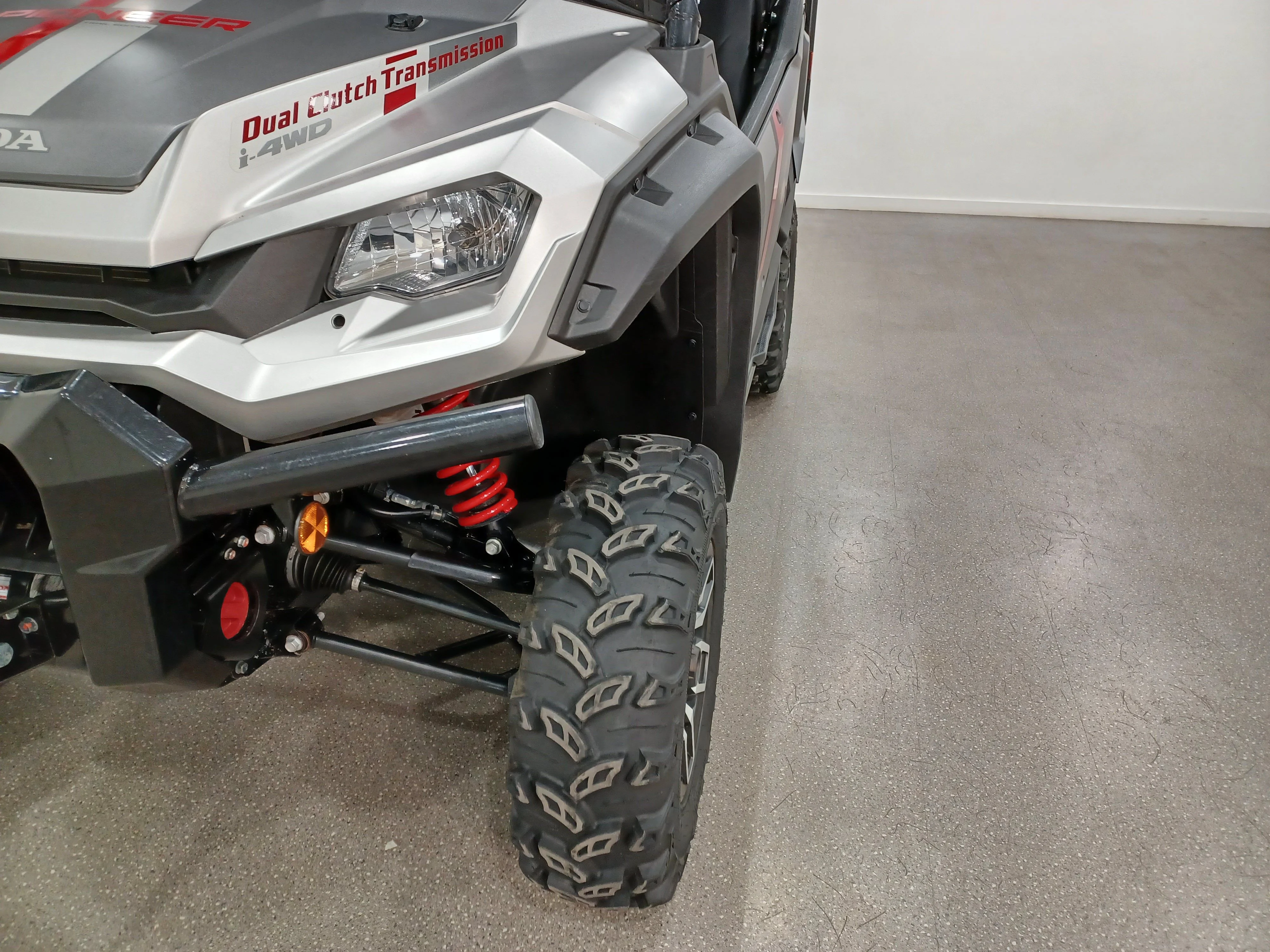 Used 2025 Matte Timberwolf Grey Metallic Honda Trail Special Edition*1000cc Engine | 6spd DCT | i-4x4 | Fox Shocks | SSV Works Audio | WARN Winch image 5