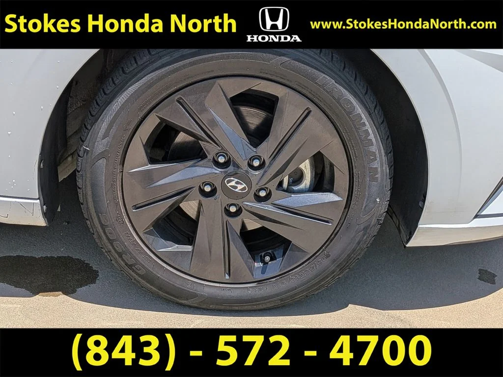 Used 2021 Gray Hyundai SEL image 12