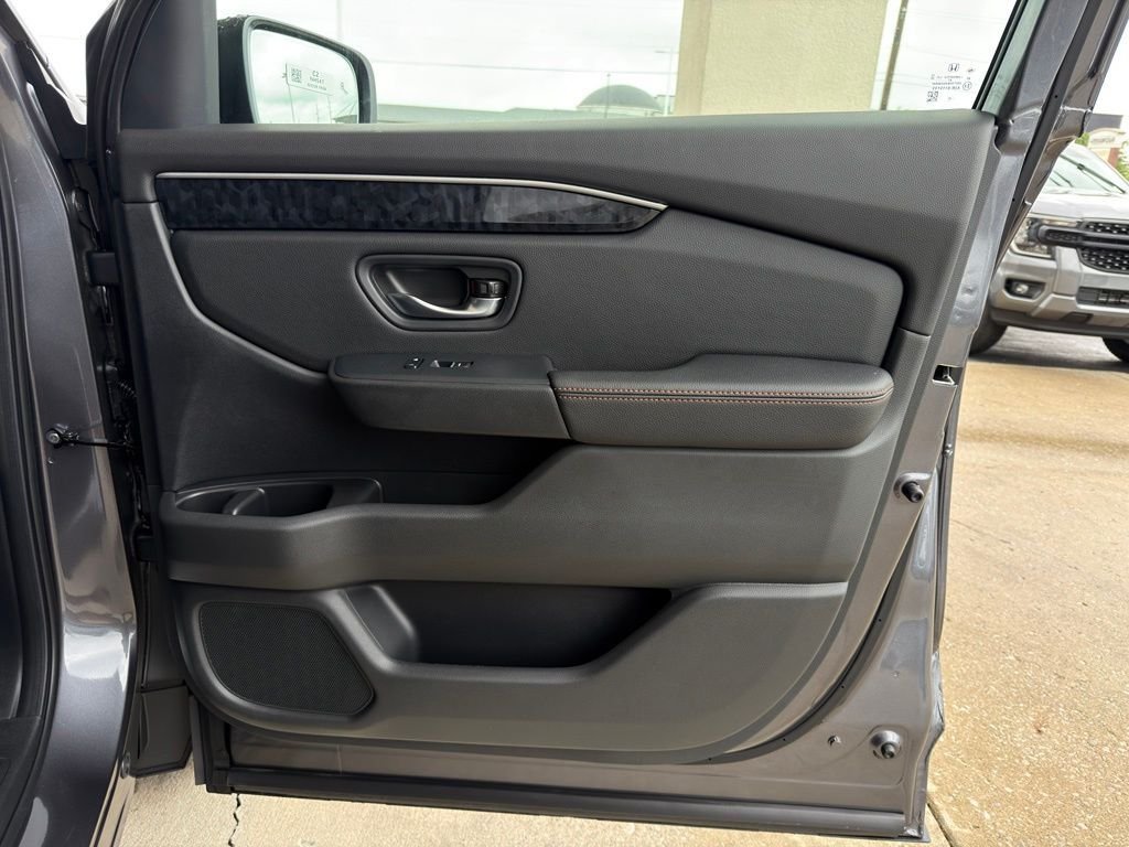New 2026 Modern Steel Metallic Honda TrailSport Elite Blackout image 25