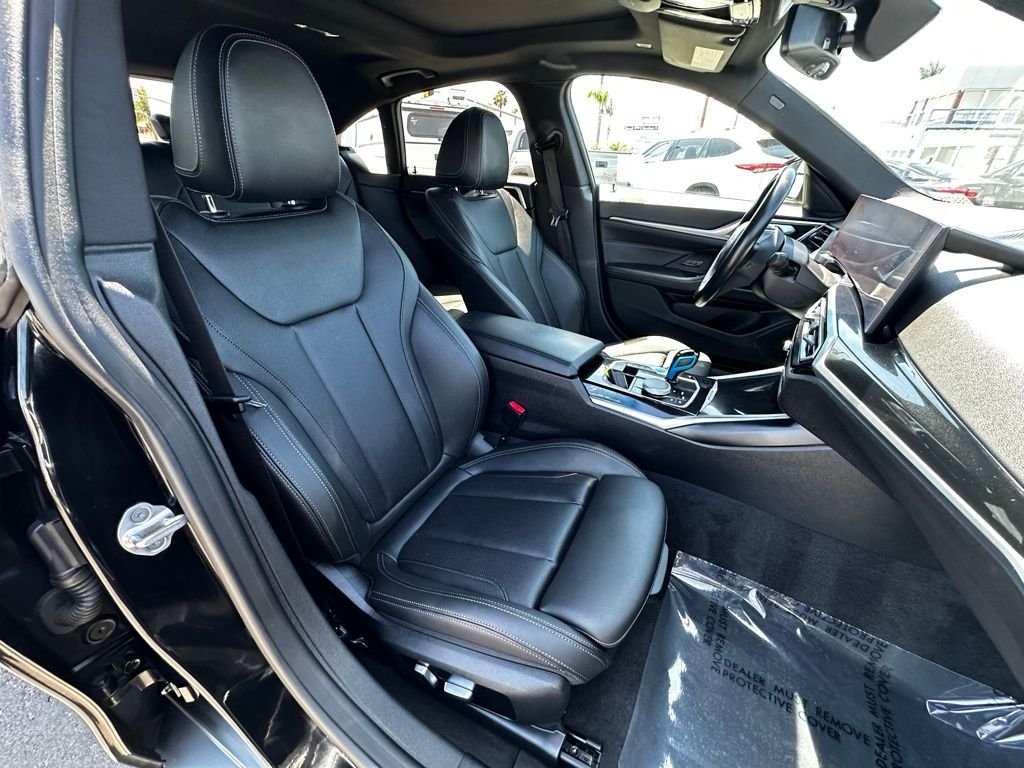 Used 2023 Jet Black BMW eDrive35 image 18