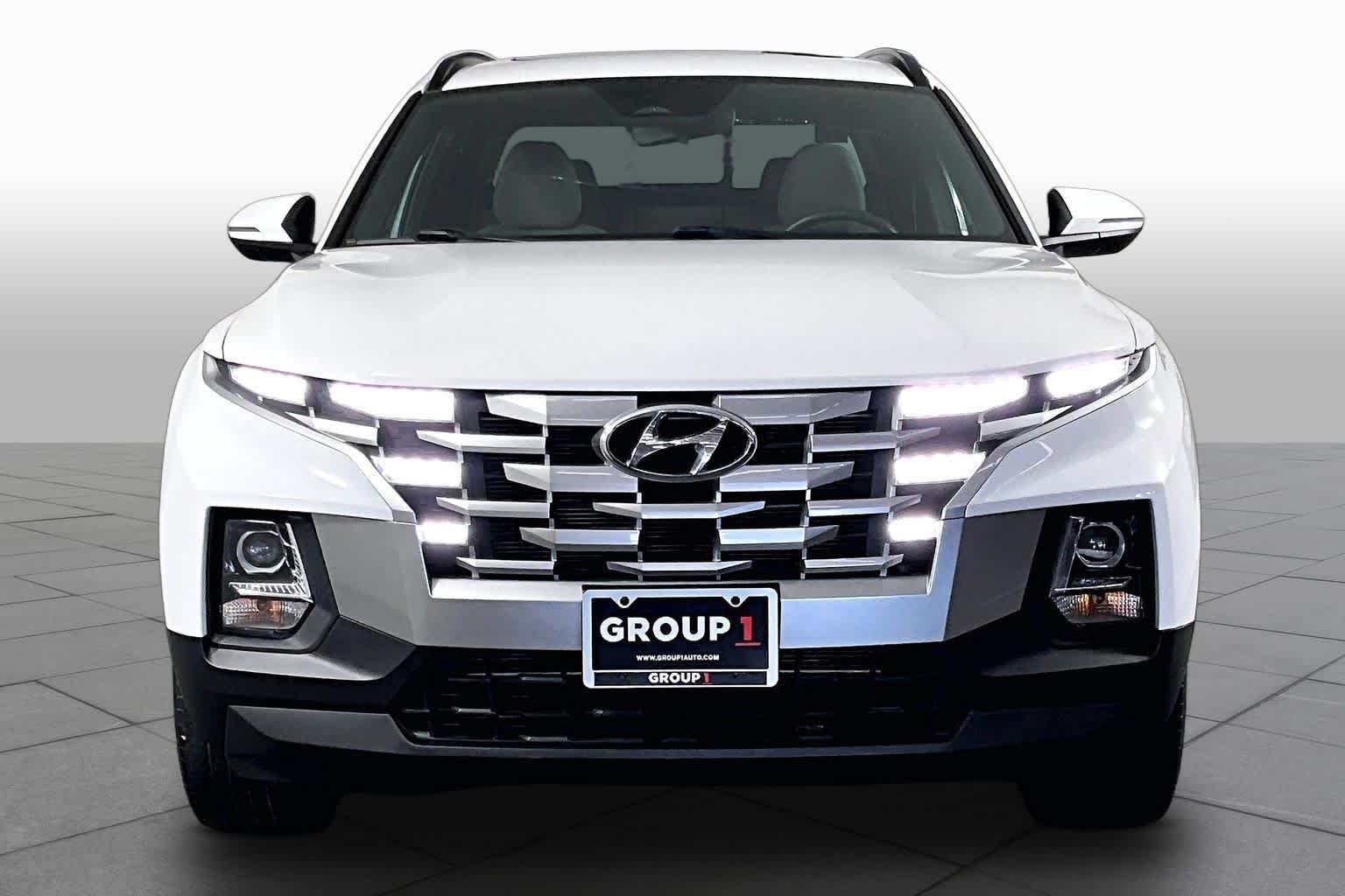 Used 2022 Ice White Hyundai SEL image 4
