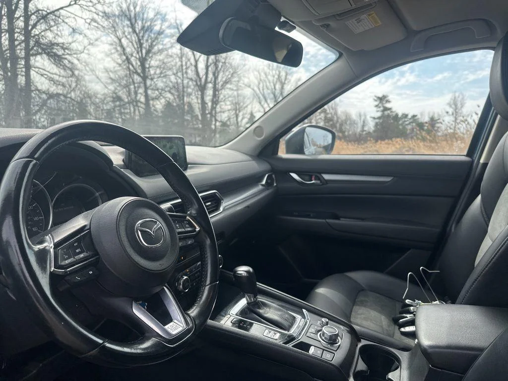 Used 2018 Eternal Blue Mica Mazda Touring image 9