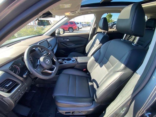 Used 2023 Gun Metallic Nissan SV image 36