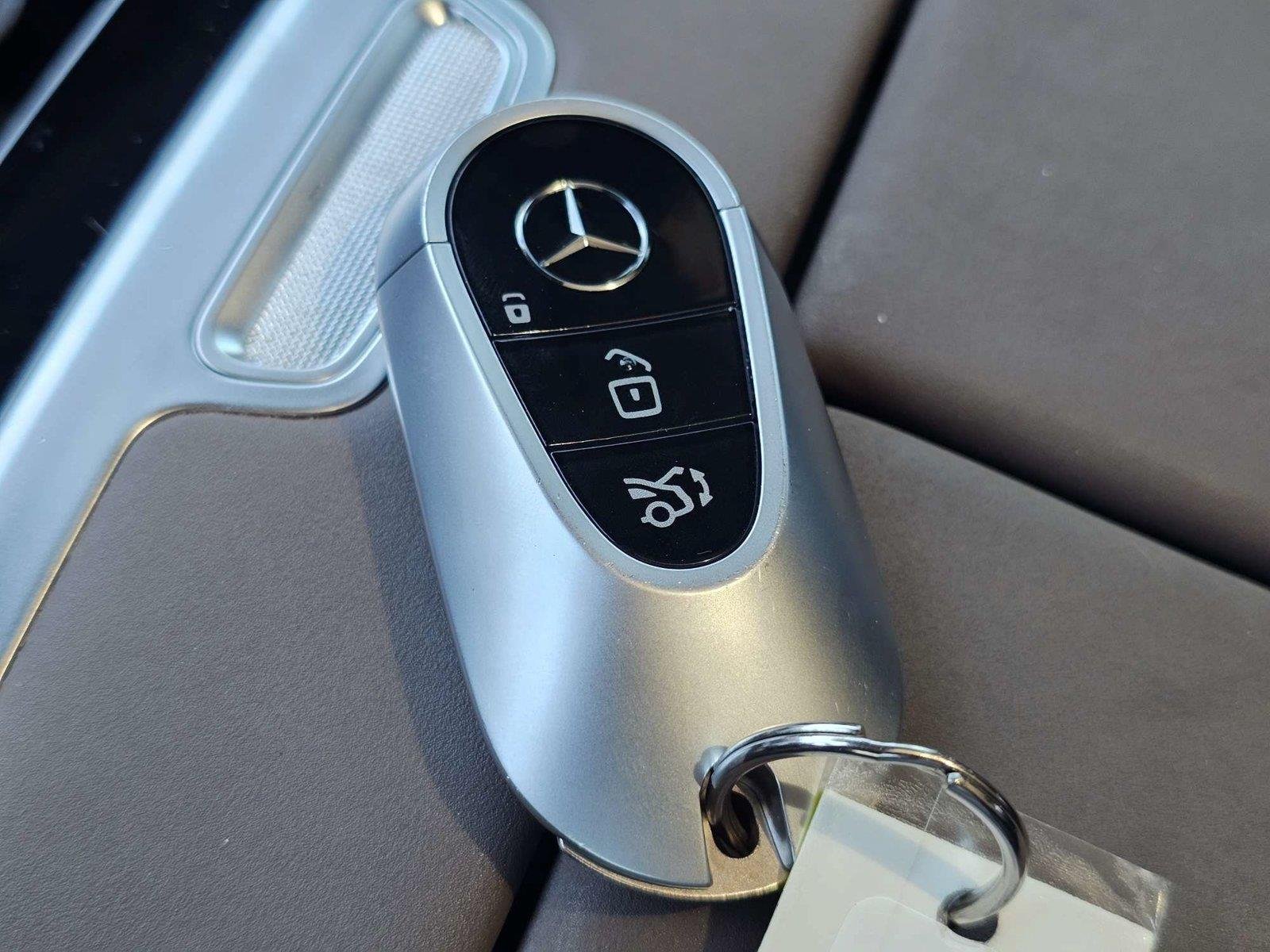 Used 2023 Polar White Mercedes-Benz EQS 450+ image 35
