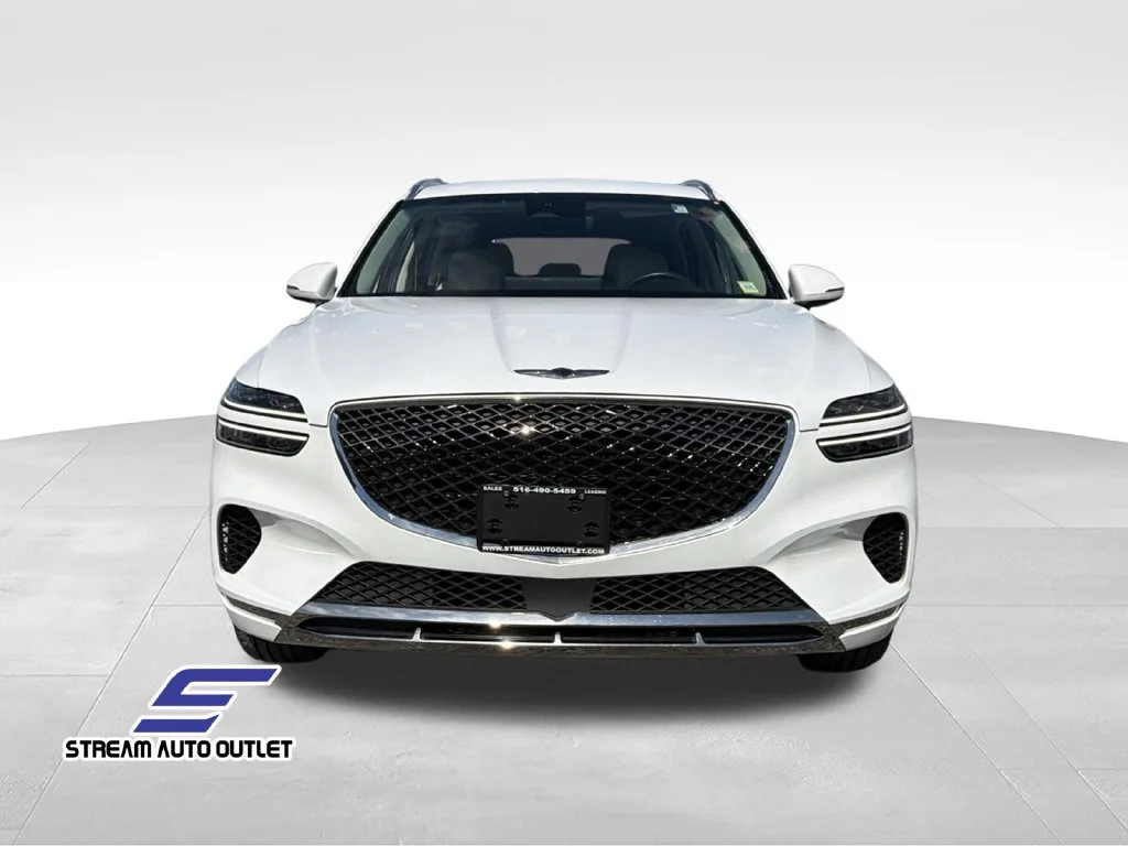 Used 2024 White Genesis 2.5T image 2