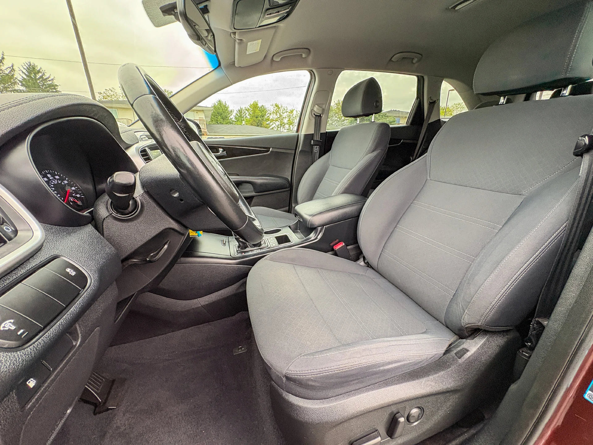 Used 2018 Purple Kia LX image 22
