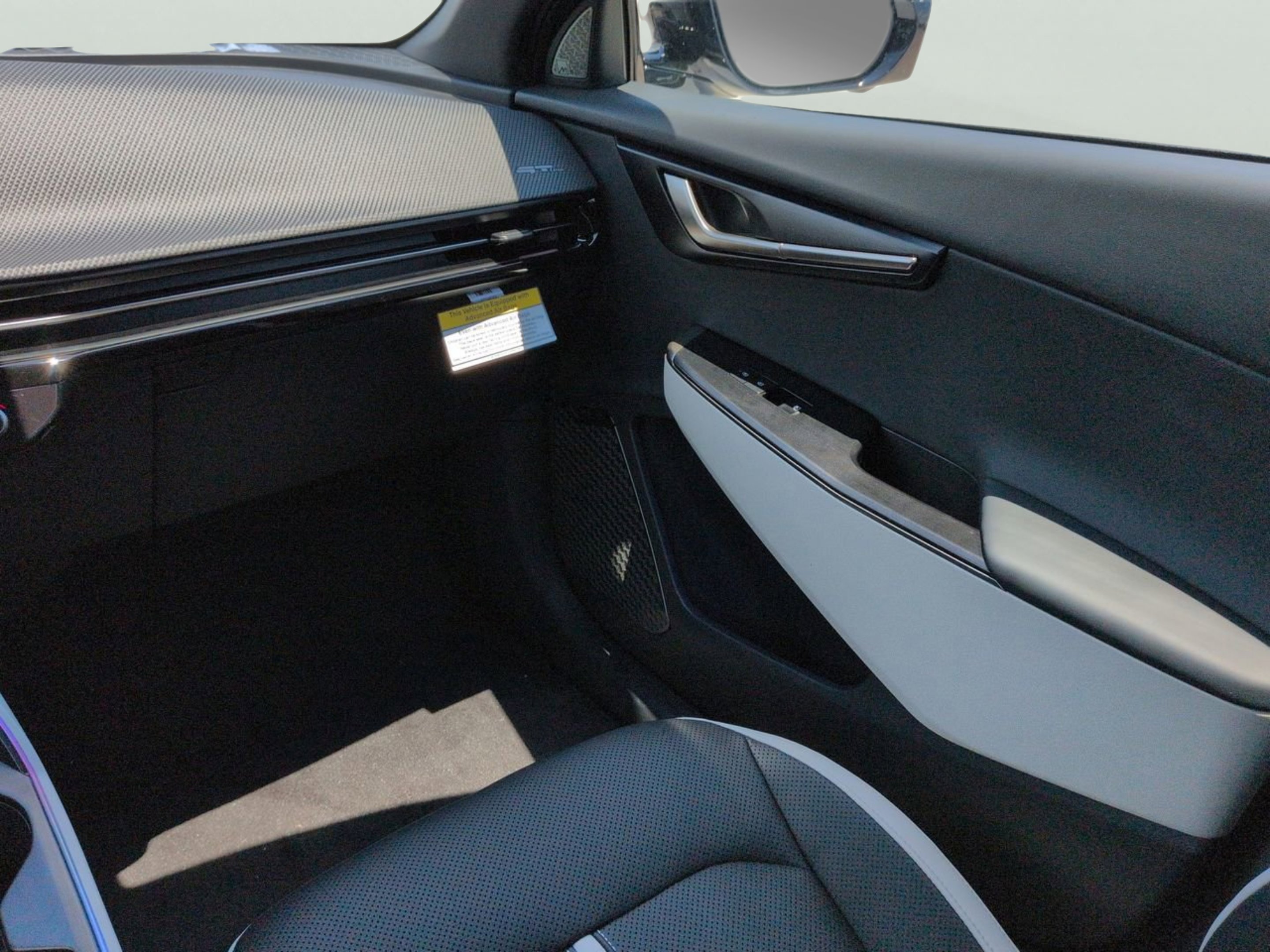 New 2026 Glacier White Pearl/Black Roof Kia GT-Line image 16