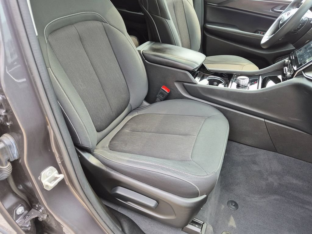 Used 2023 Gray Jeep Laredo image 25