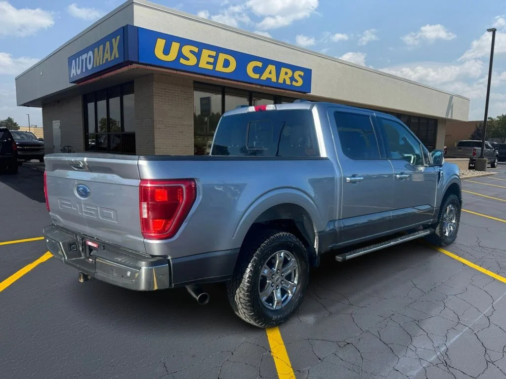 Used 2021 Silver Ford XLT image 5