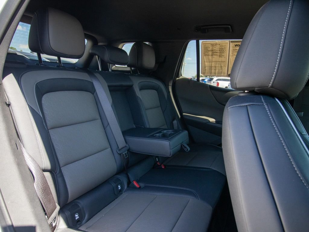 2025 Chevrolet Equinox LT - Photo 31
