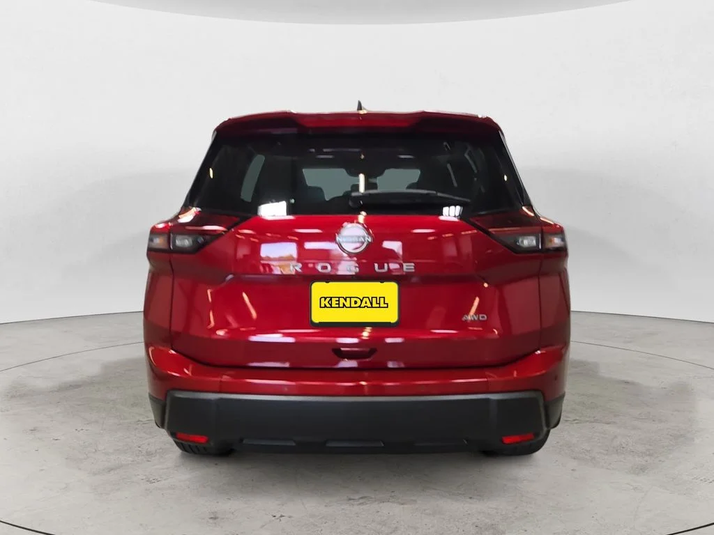 Used 2024 Red Nissan S image 6