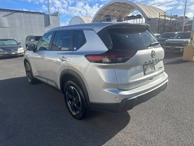 Used 2024 Silver Nissan SV image 3
