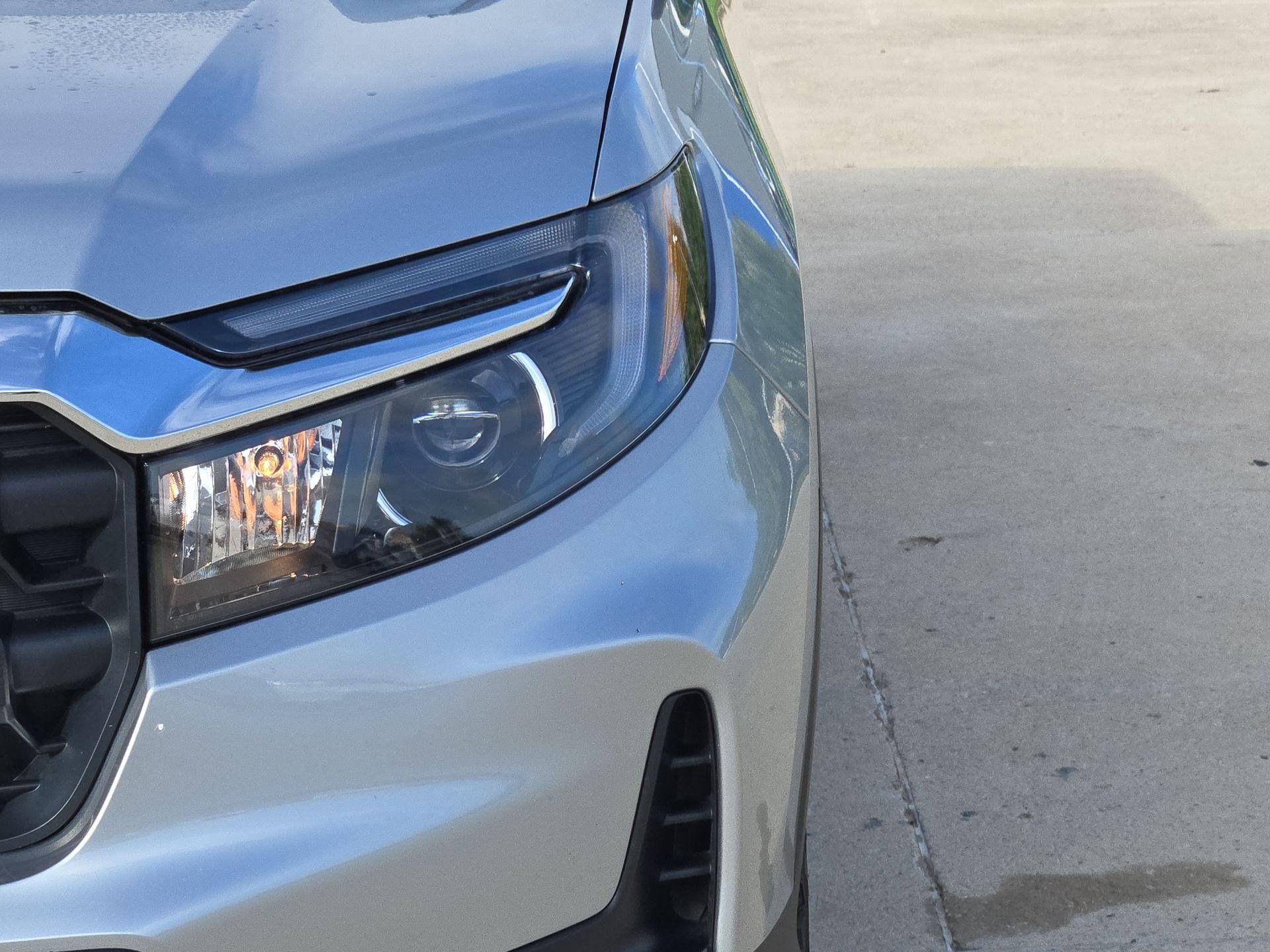 Certified Used 2025 Solar Silver Metallic Honda AWD RTL image 9