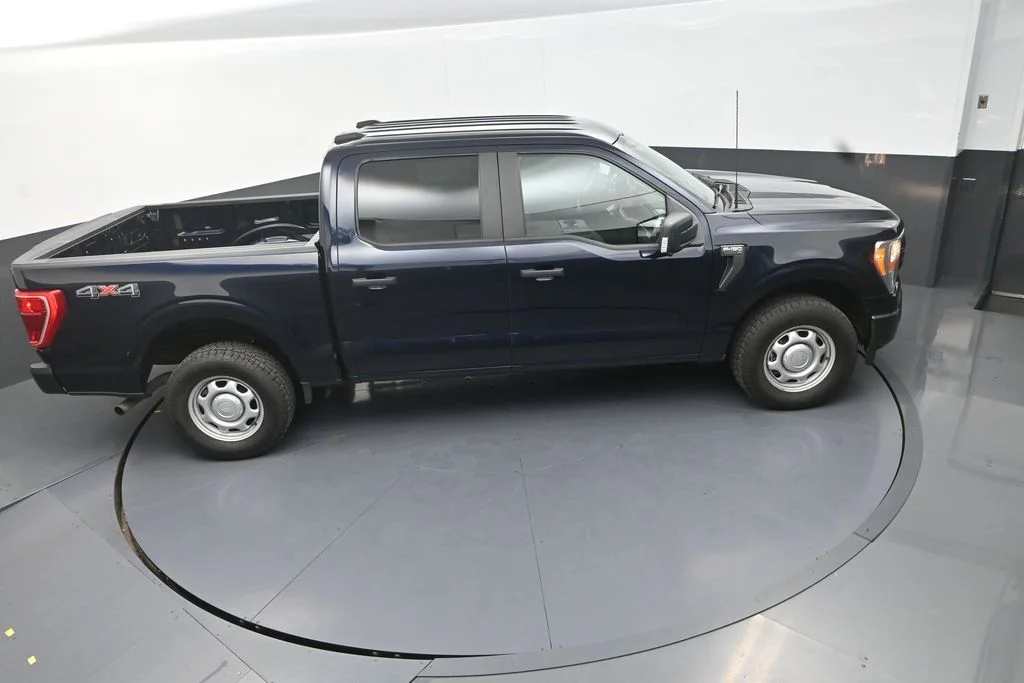 Used 2021 Blue Ford XL image 20