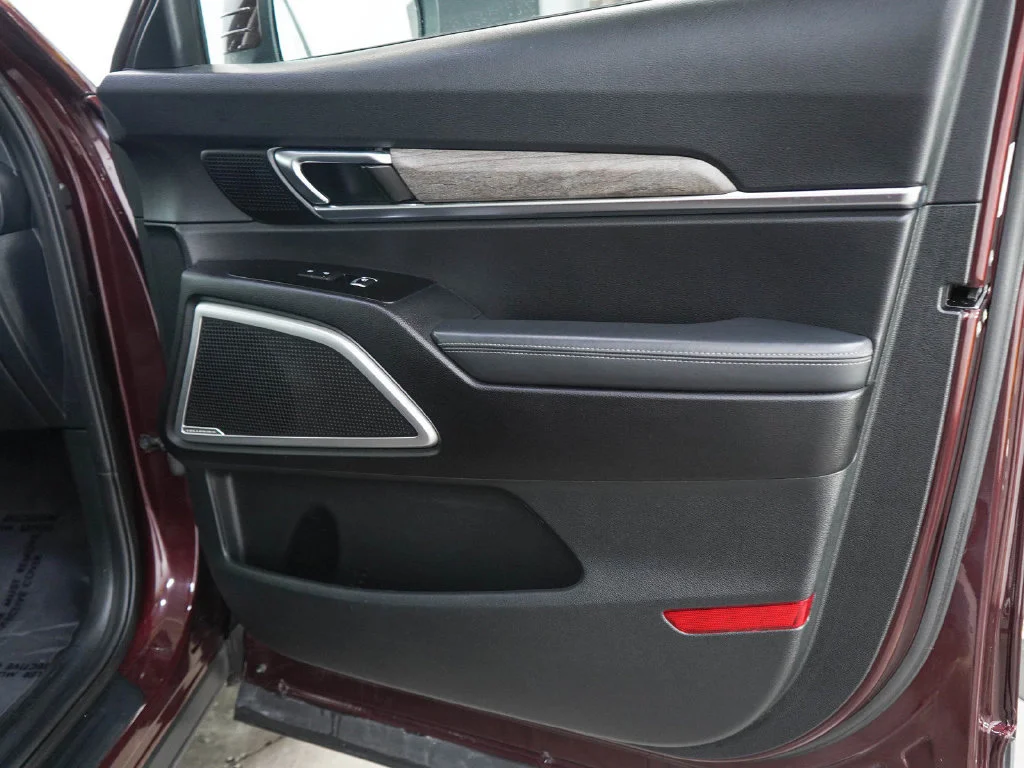 Used 2020 Maroon Kia EX image 10