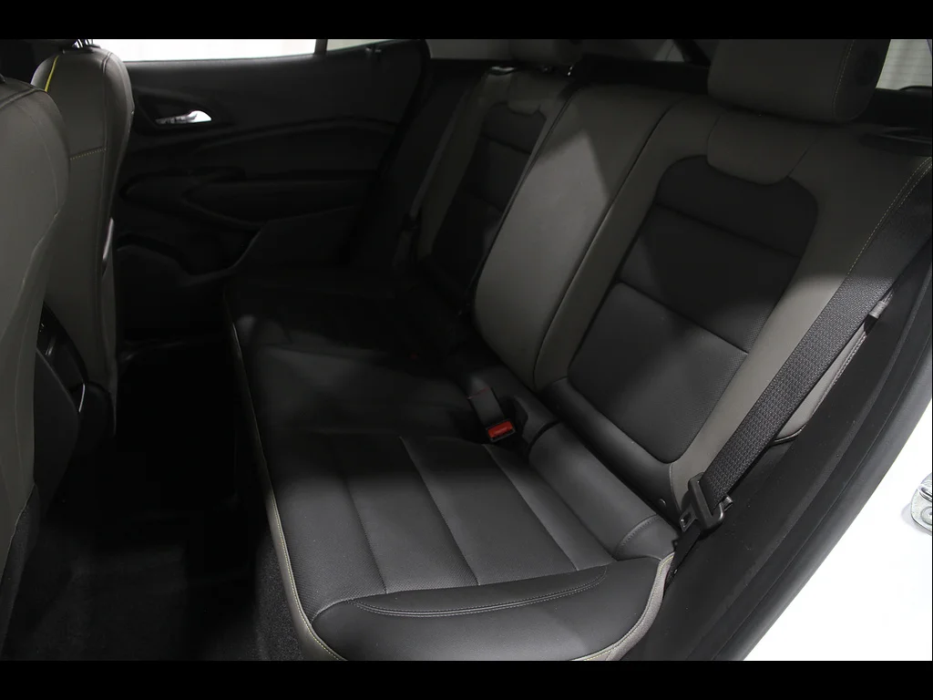 Used 2024 Summit White Chevrolet ACTIV image 19