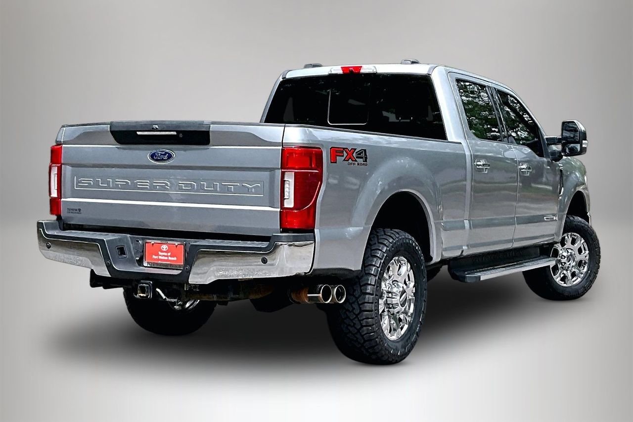 Used 2022 Silver Ford Lariat image 3