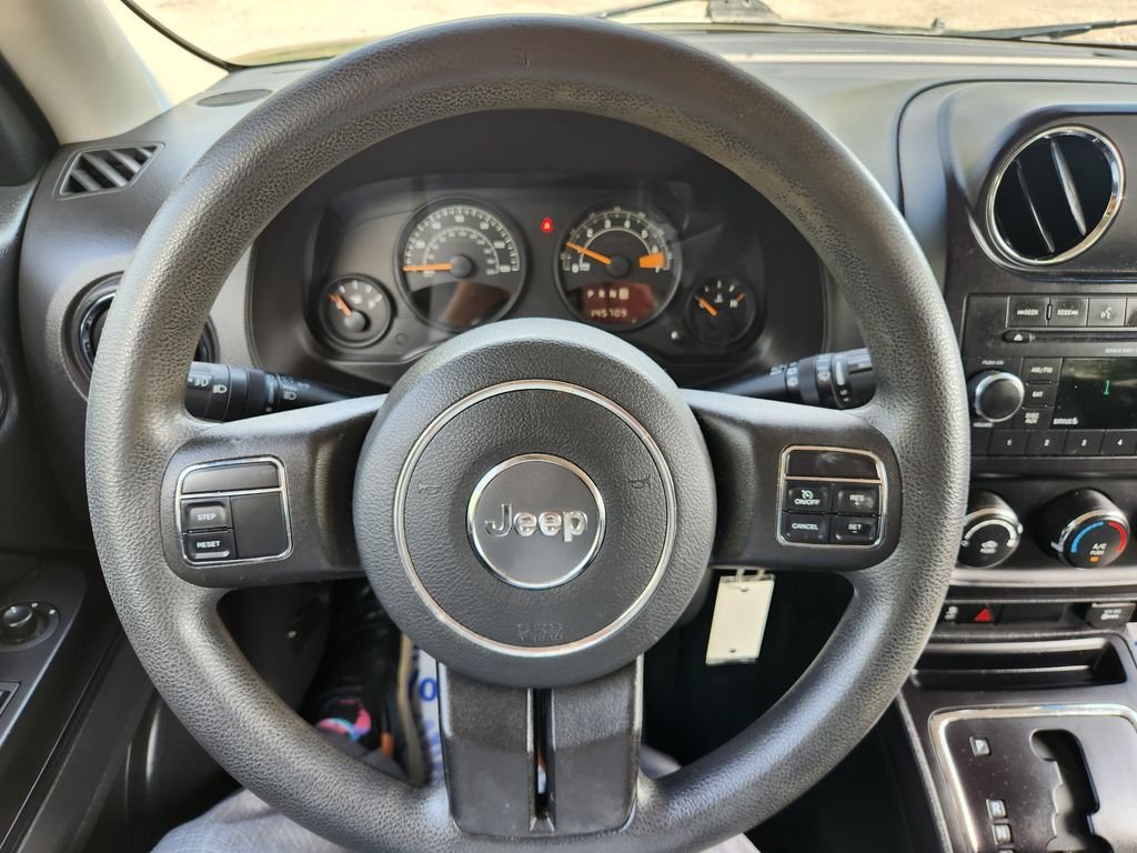 Used 2015 Gray Jeep Sport image 10