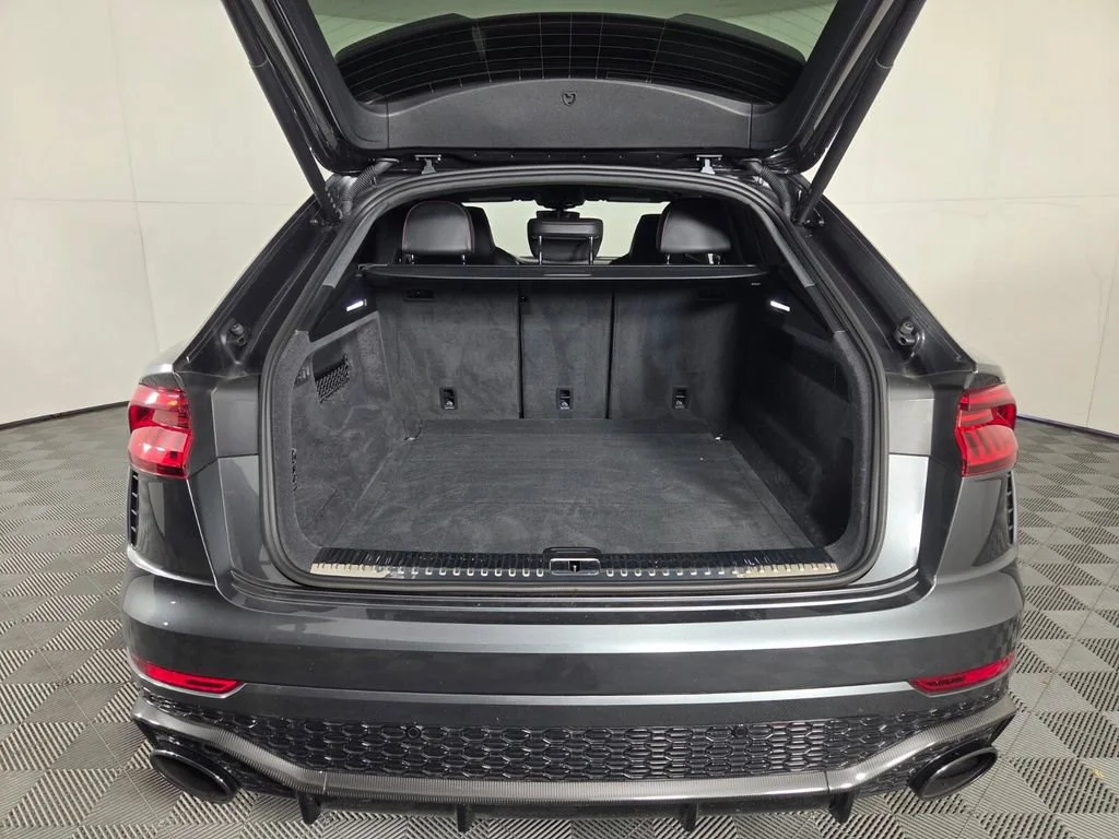 Used 2024 Daytona Gray Pearl Effect Audi 4.0T image 27