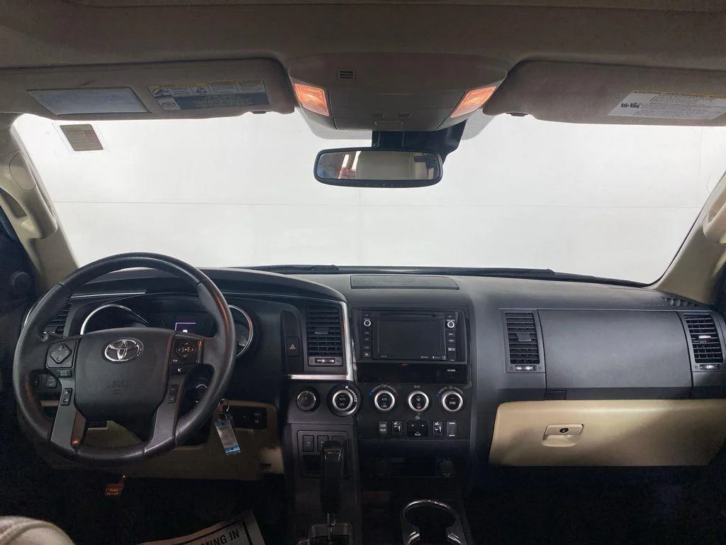 Used 2018 Midnight Black Metallic Toyota Limited image 31
