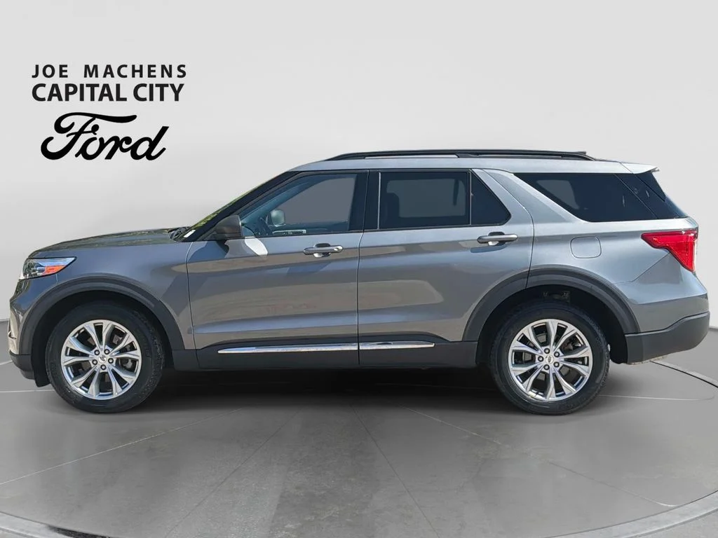 Used 2023 Gray Metallic Ford XLT image 8