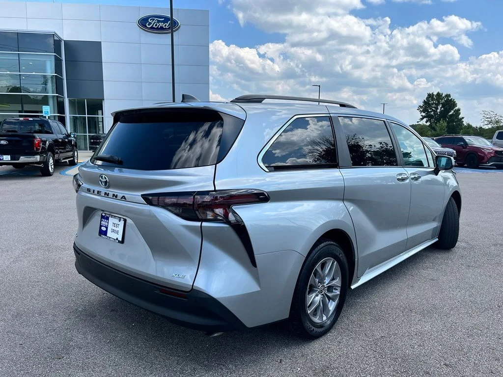 Used 2025 Silver Toyota XLE image 5