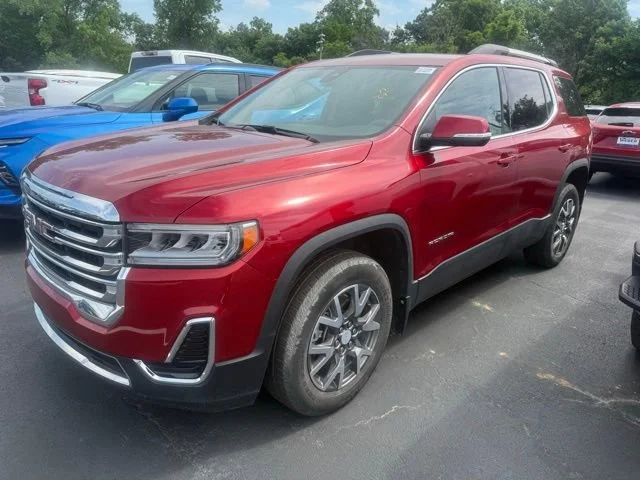 Used 2023 Volcanic Red Tintcoat GMC SLE image 1