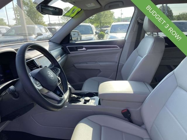 Used 2022 White Volkswagen 2.0T SE w/Technology image 20