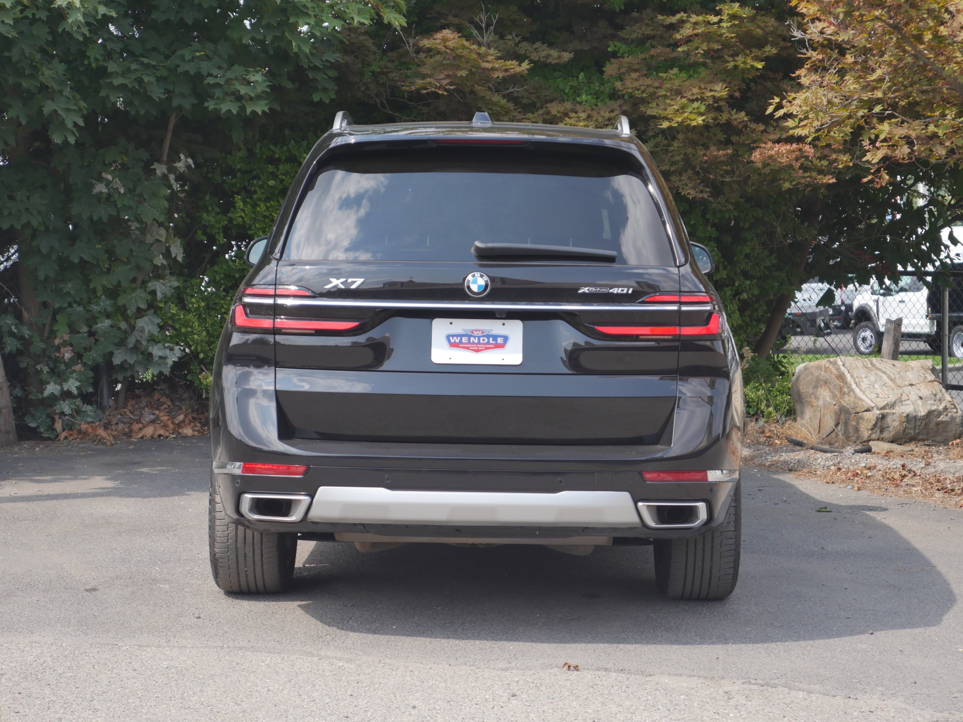 Used 2023 Carbon Black Metallic BMW xDrive40i image 23