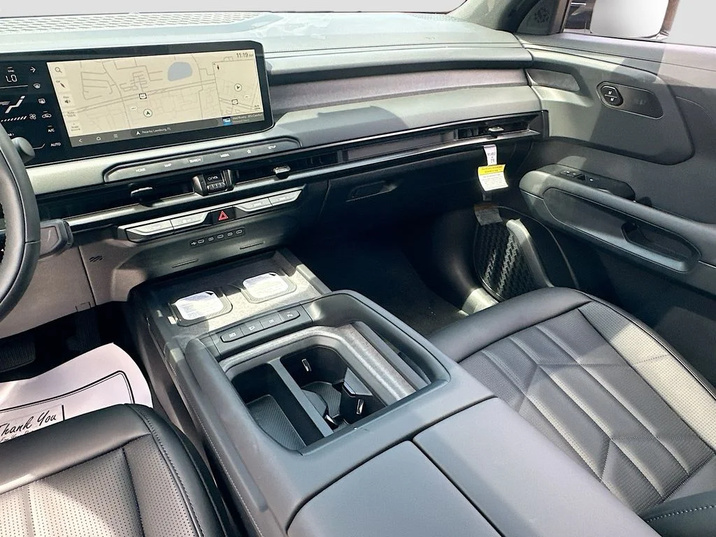 New 2027 Glacial White Pearl Kia X-Line EX image 24