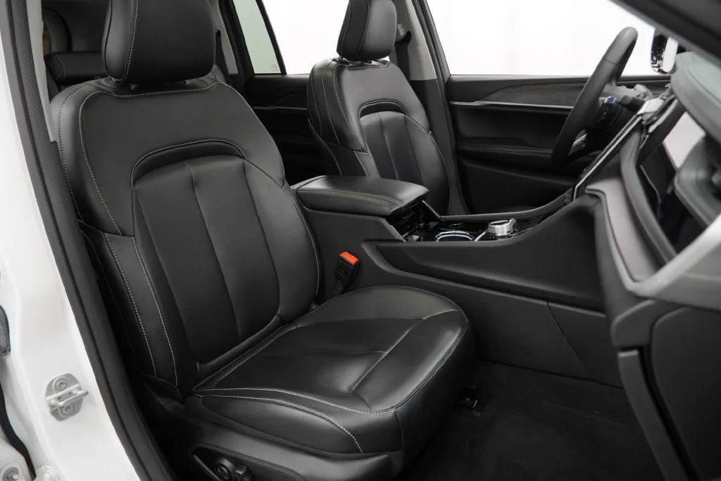 Used 2023 White Jeep 4xe image 41