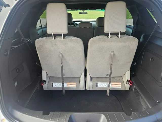 Used 2015 White Ford Base image 22