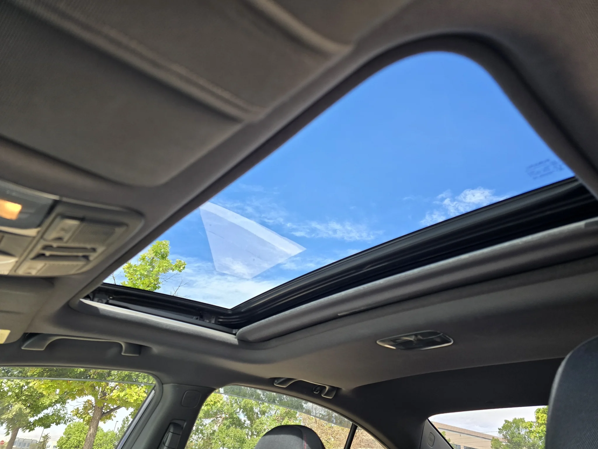 Used 2018 Dark Gray Metallic Subaru Premium image 28