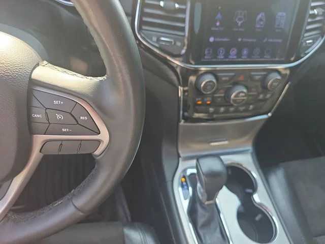 Used 2019 White Jeep Laredo E image 25
