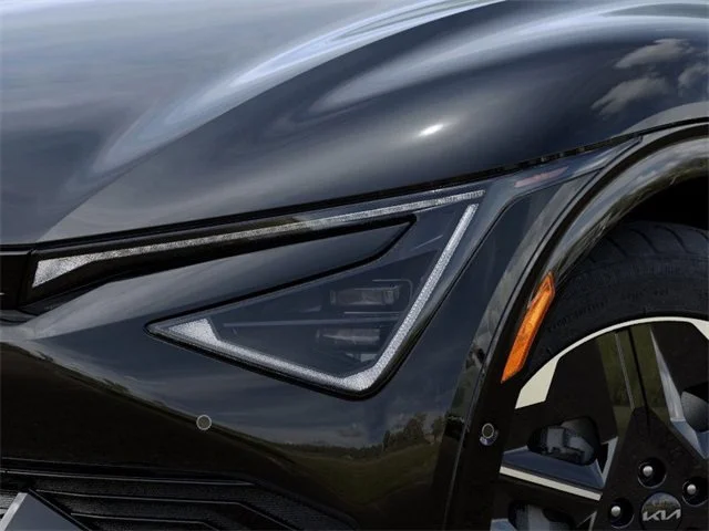 New 2025 Black Kia Wind image 10