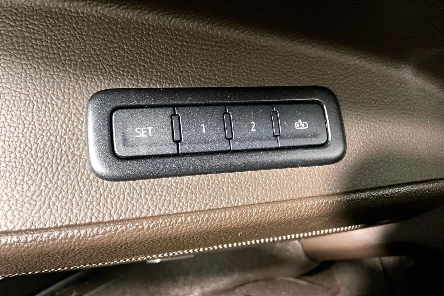 Used 2019 Smokey Quartz Metallic GMC Denali image 31