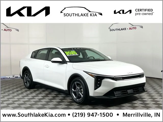 2025 Kia K4 LXS AT's photo