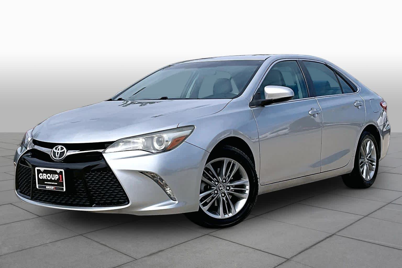 Pre-Owned 2017 Toyota Camry SE Pre-Owned 2017 Toyota Camry SE