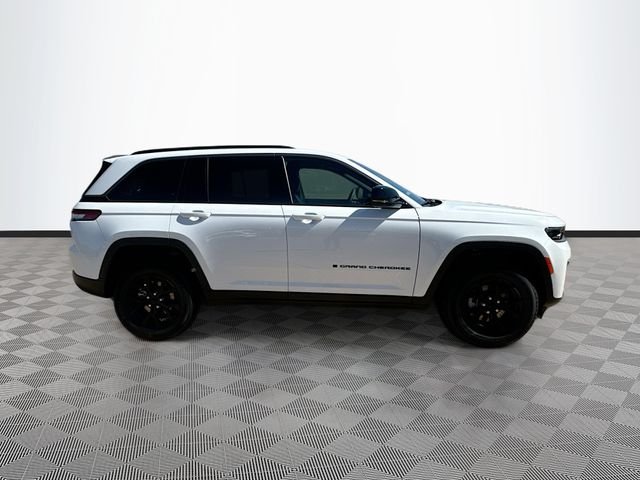 New 2026 White Jeep Altitude image 8